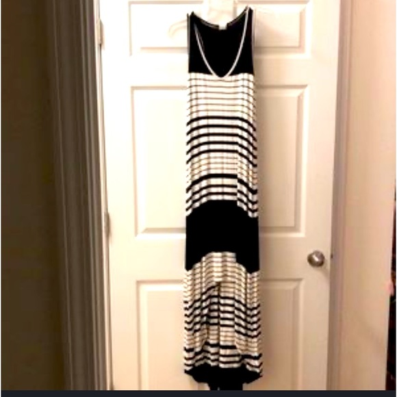Mossimo Supply Co. Dresses & Skirts - ⭐️Mossimo black and white striped maxi dress